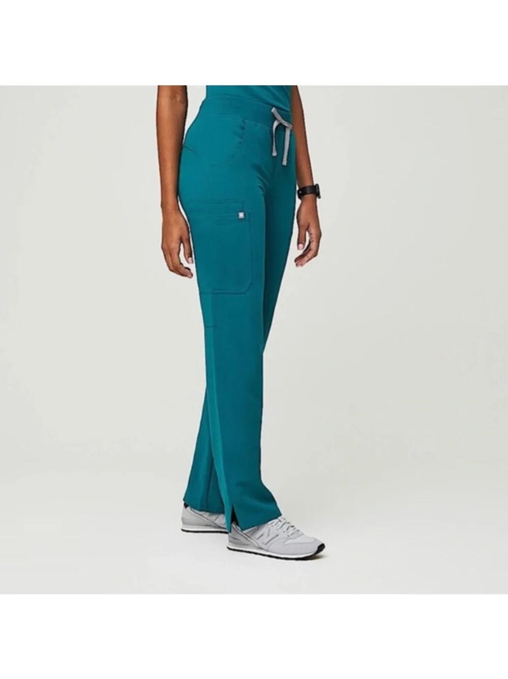 NEW NWT Figs Kade Cargo Elastic Waist Straight Leg Scrub Pants Pacific Blue M